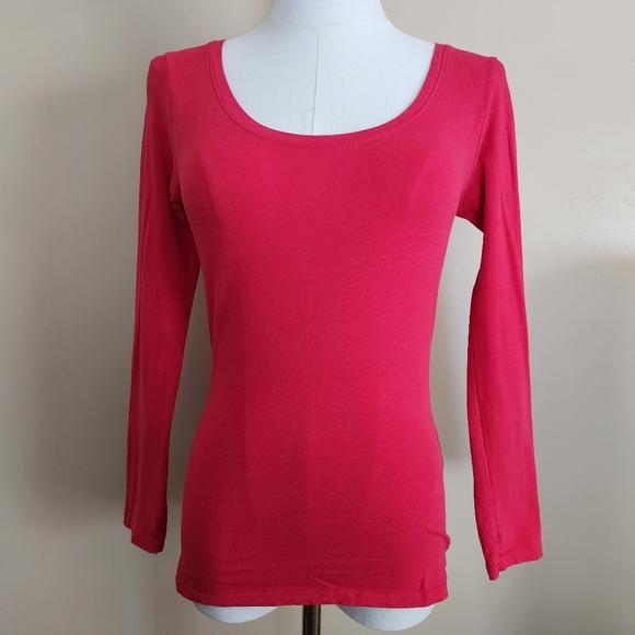 Red L/S Tee Shirt, Women's Small - Picture 6 of 10